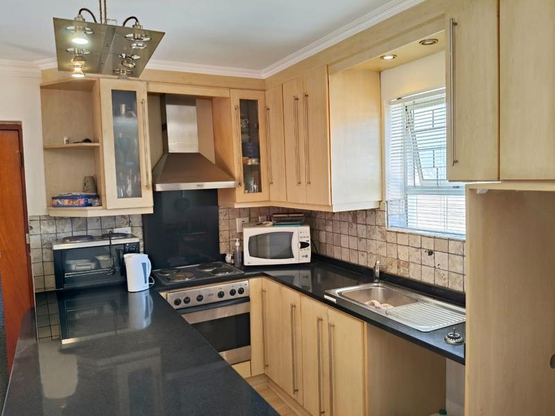 2 Bedroom Property for Sale in Oakglen Western Cape